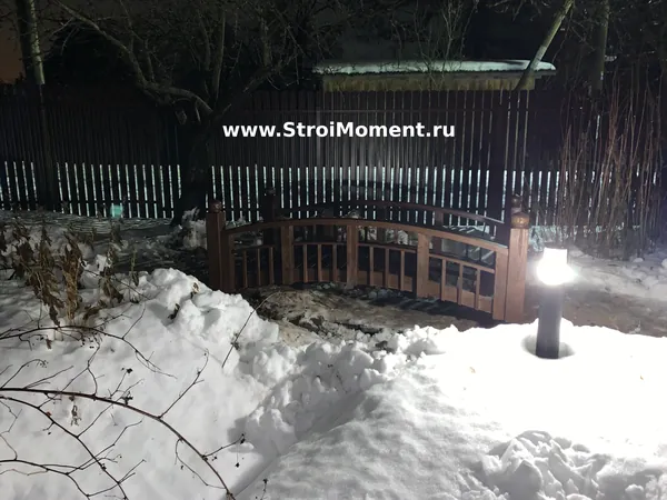 Декоративный радиусный мостик для ручья